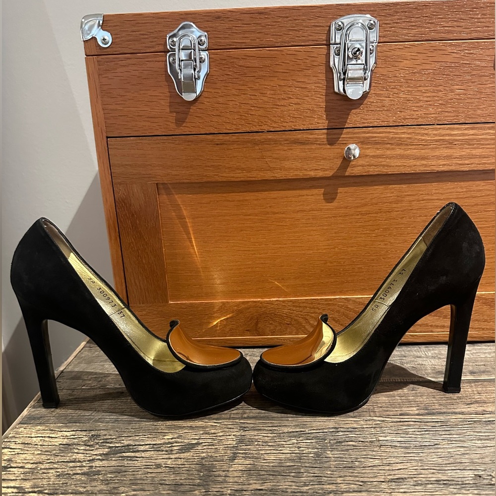 Yves Saint Laurent Black Suede Catherine Pumps - Picture 6 of 7